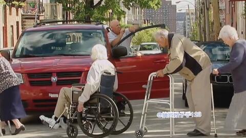 老头和老太搞笑视频,老头老太搞笑视频集锦，欢乐无限